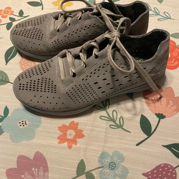 Under Armour grey suede sneakers - Picture 2 of 5
